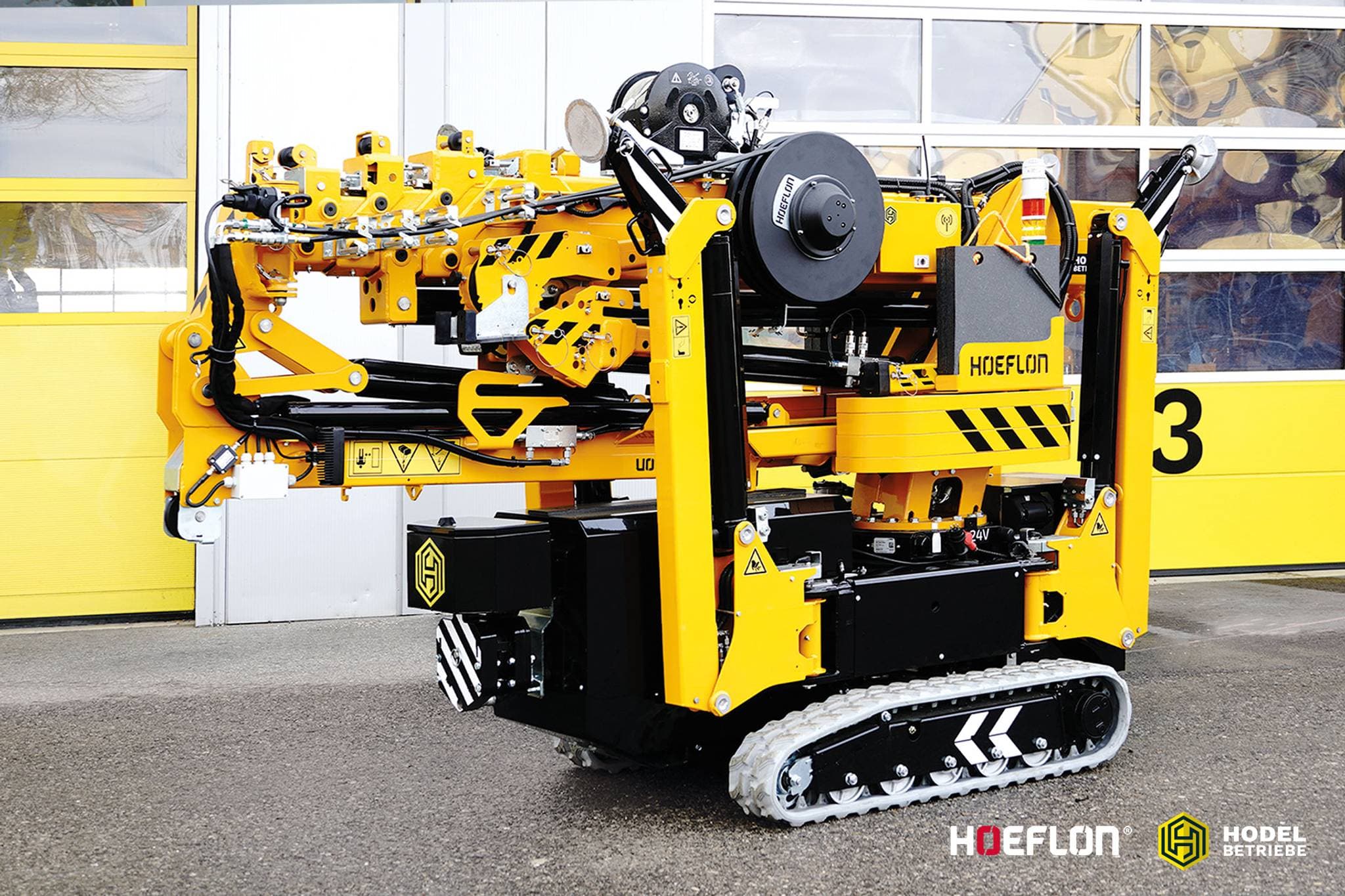 Hoeflon C6e Raupenkran.